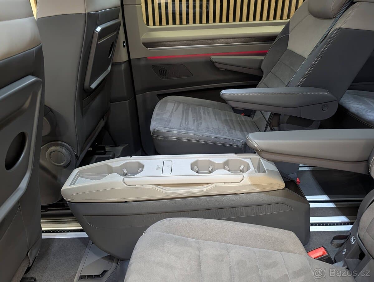 2025 Volkswagen MULTIVAN - 17