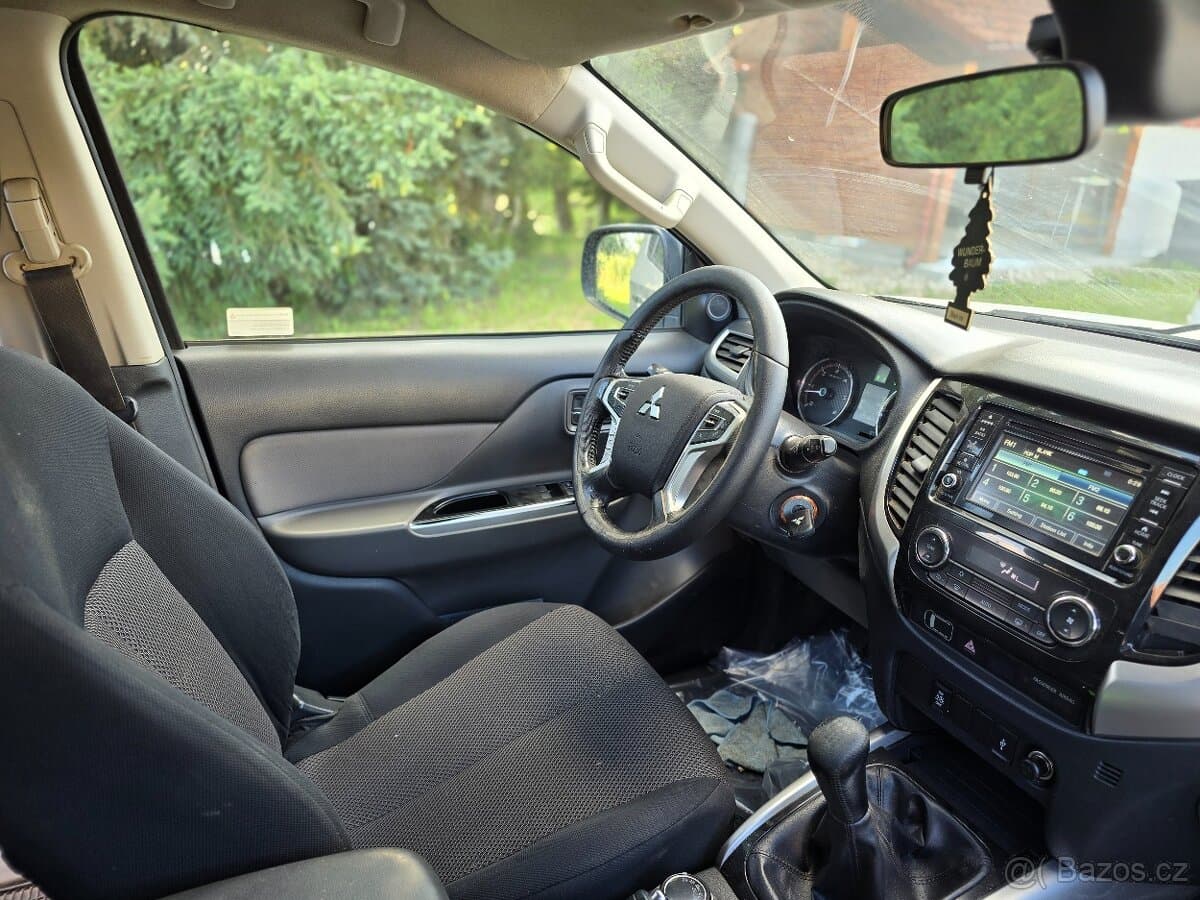 2019 Mitsubishi L200 - 17