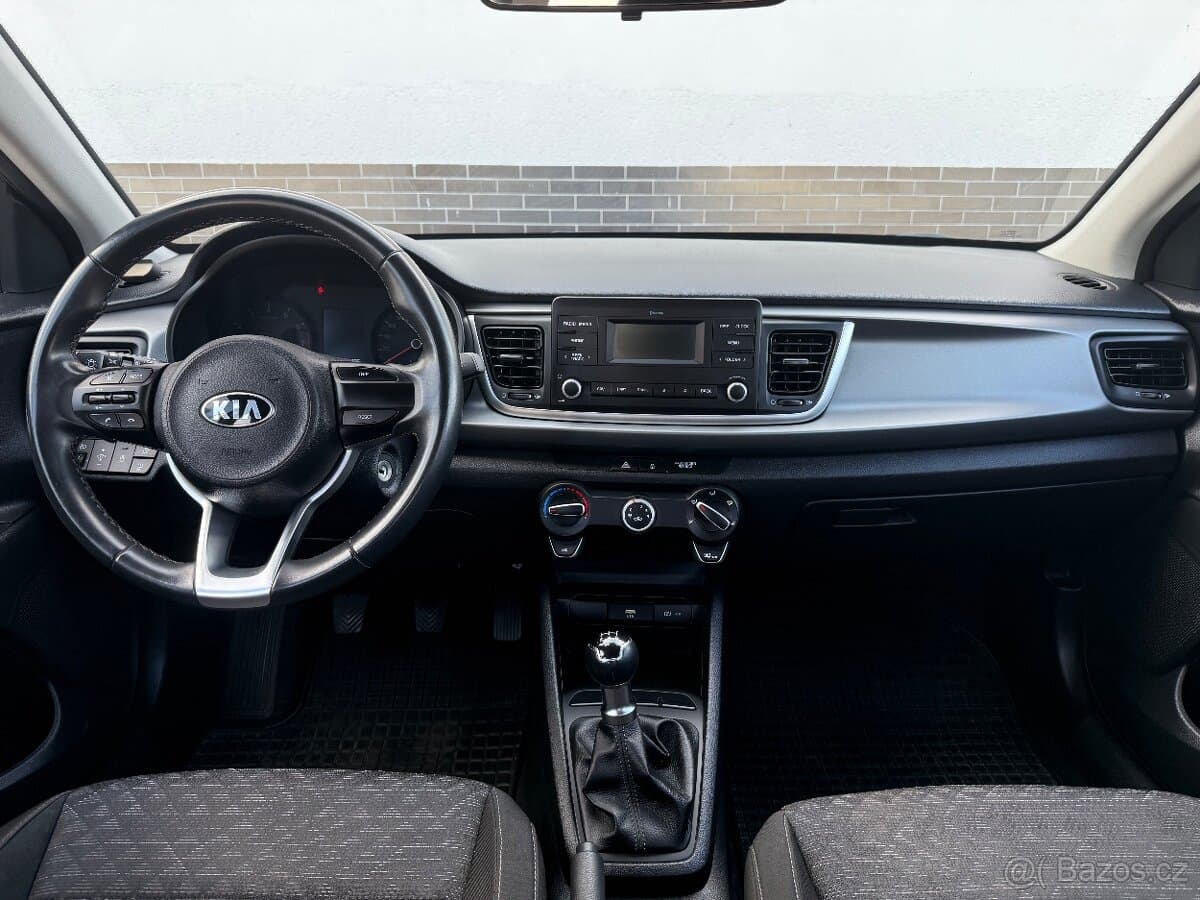 2021 Kia RIO - 17