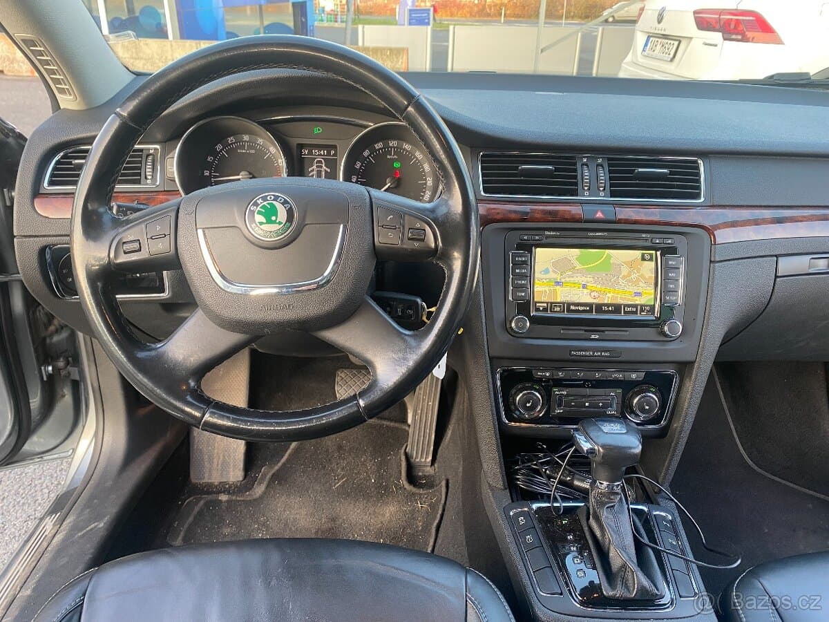 2011 Škoda SUPERB - 17