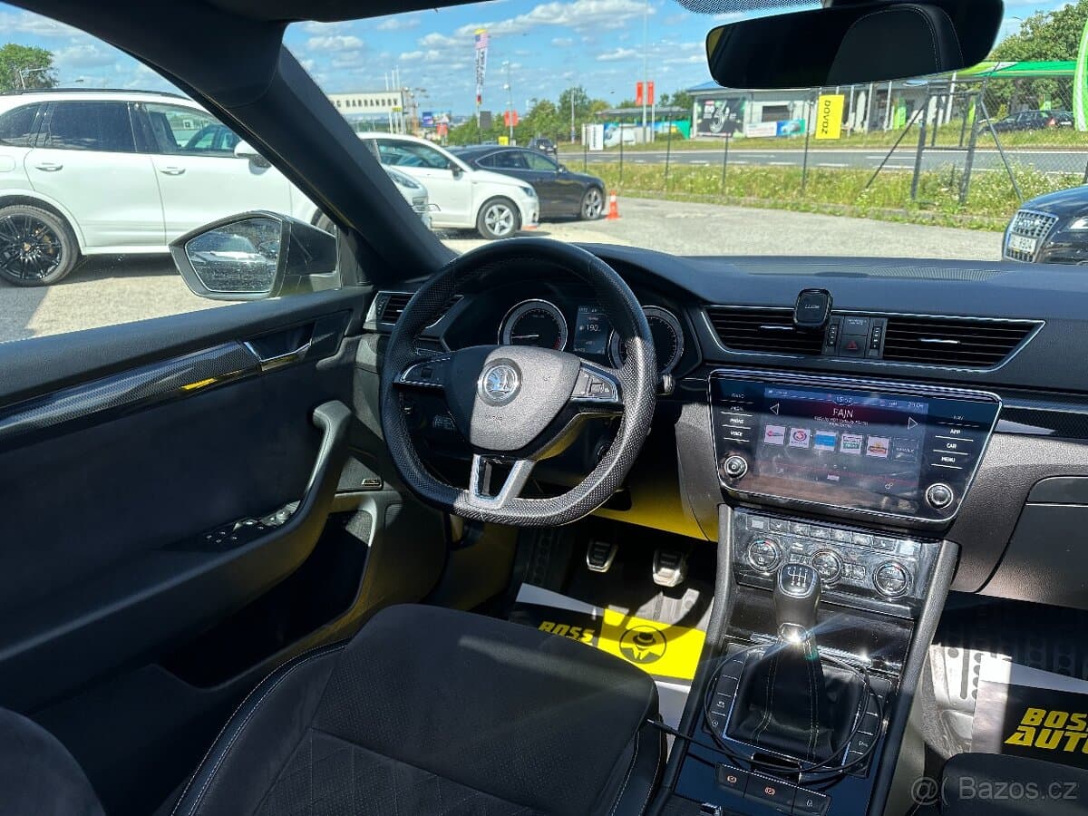 2019 Škoda SUPERB - 17
