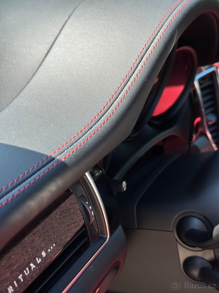 2015 Porsche MACAN - 17