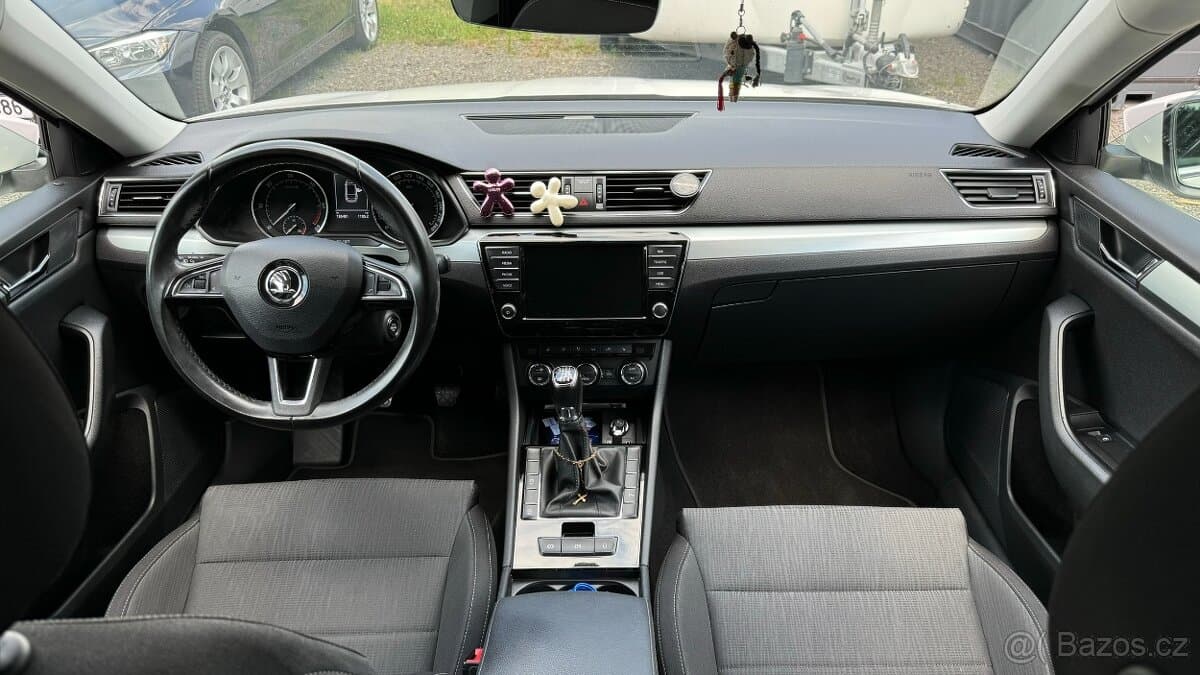 2017 Škoda SUPERB - 17