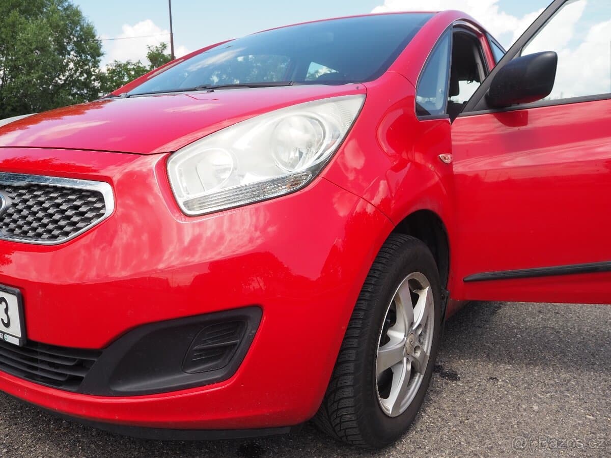 2012 Kia VENGA - 17