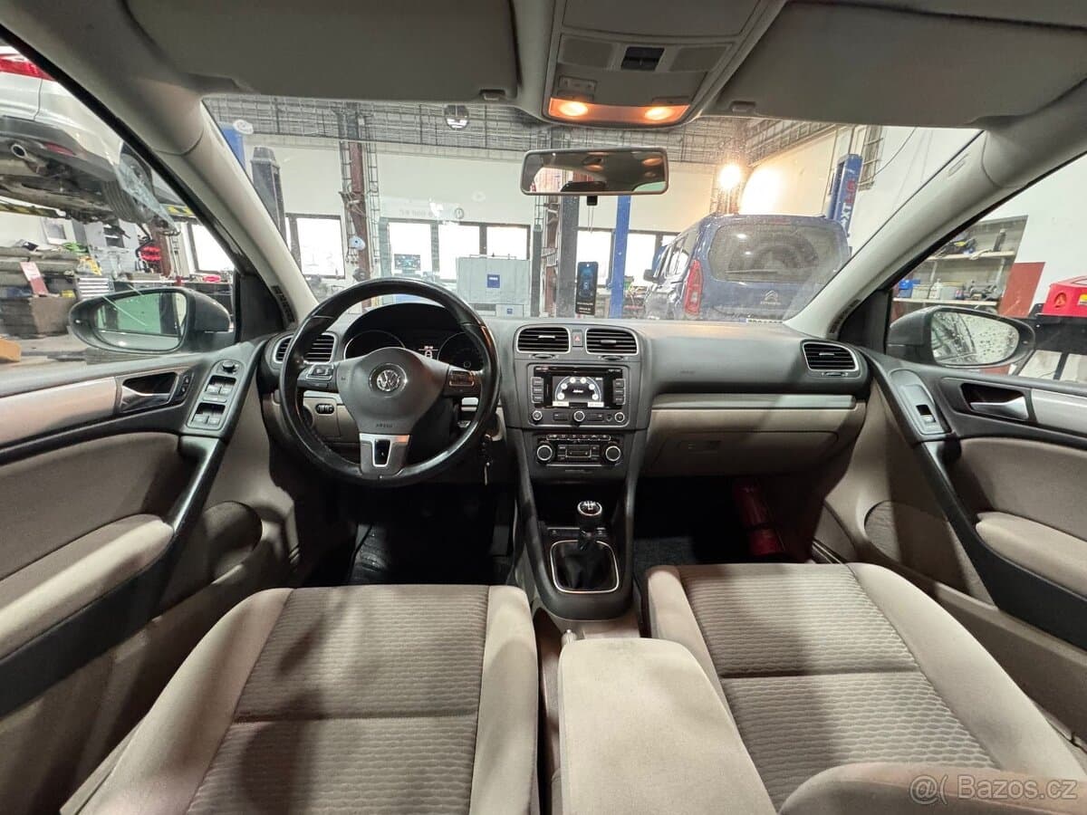 2012 Volkswagen GOLF - 17