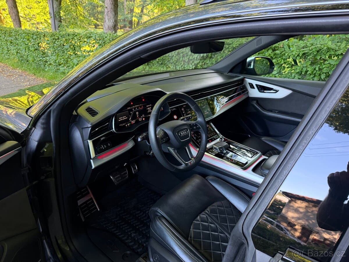Audi SQ8 - 17