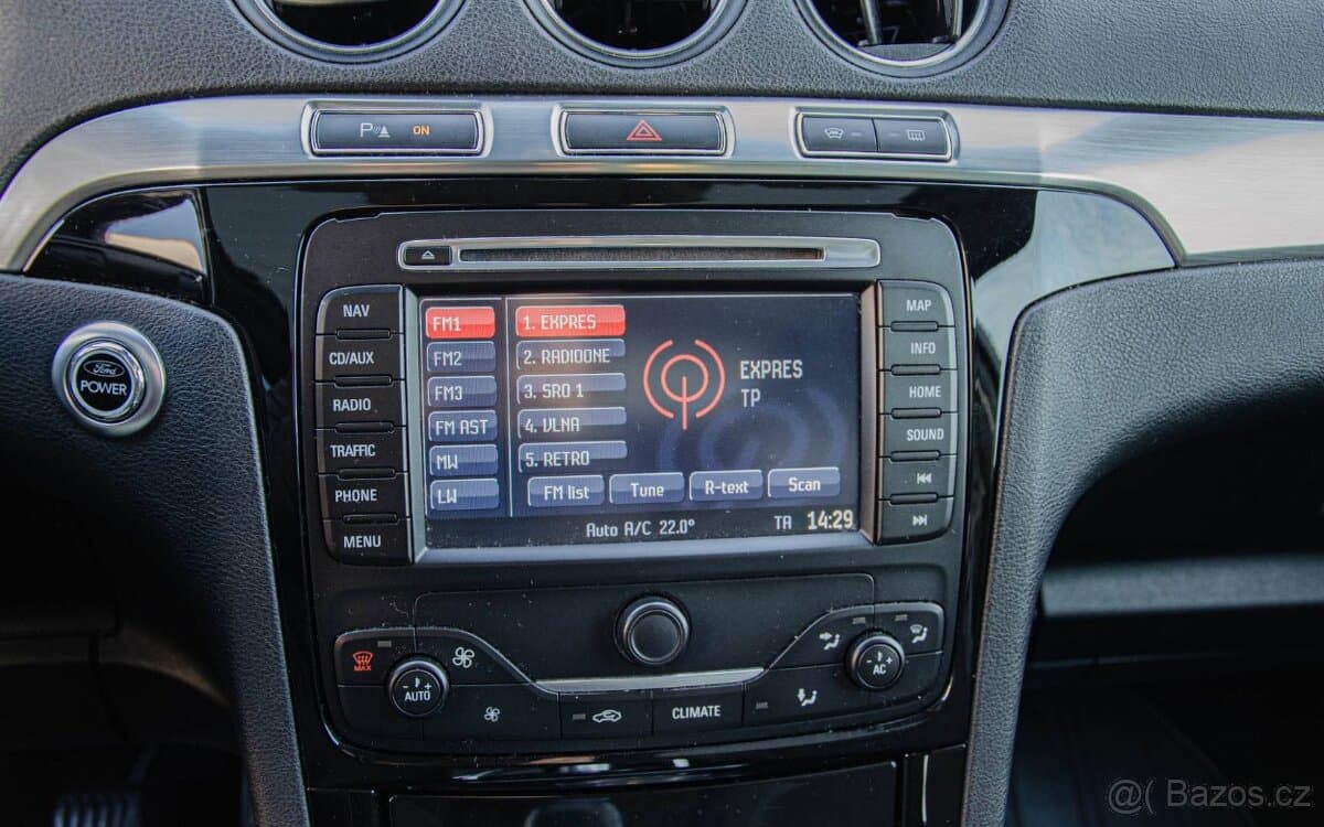 2012 Ford GALAXY - 17