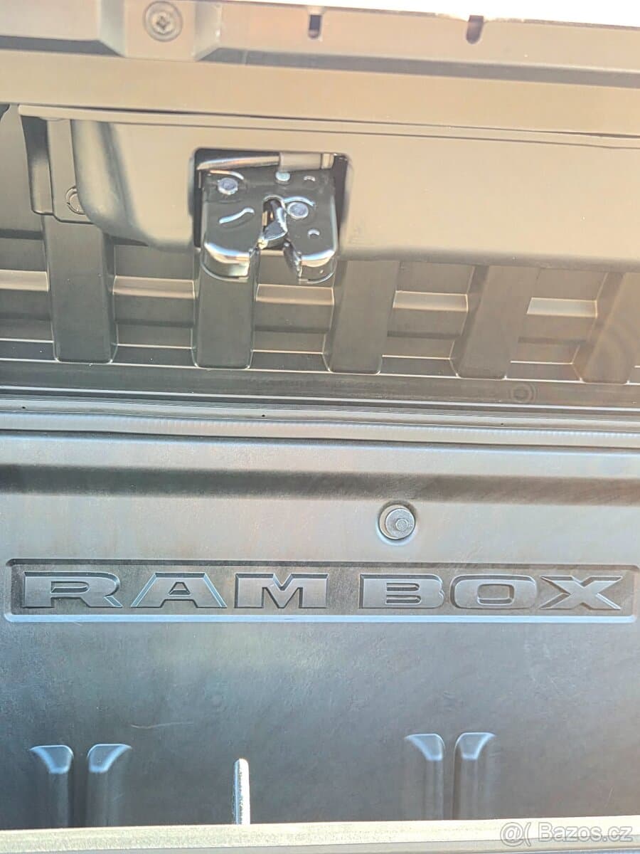 2022 RAM 1500 - 17