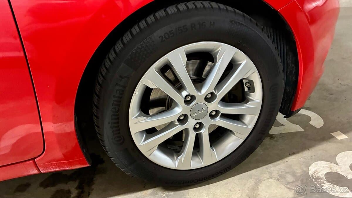 2014 Kia CEE'D - 17