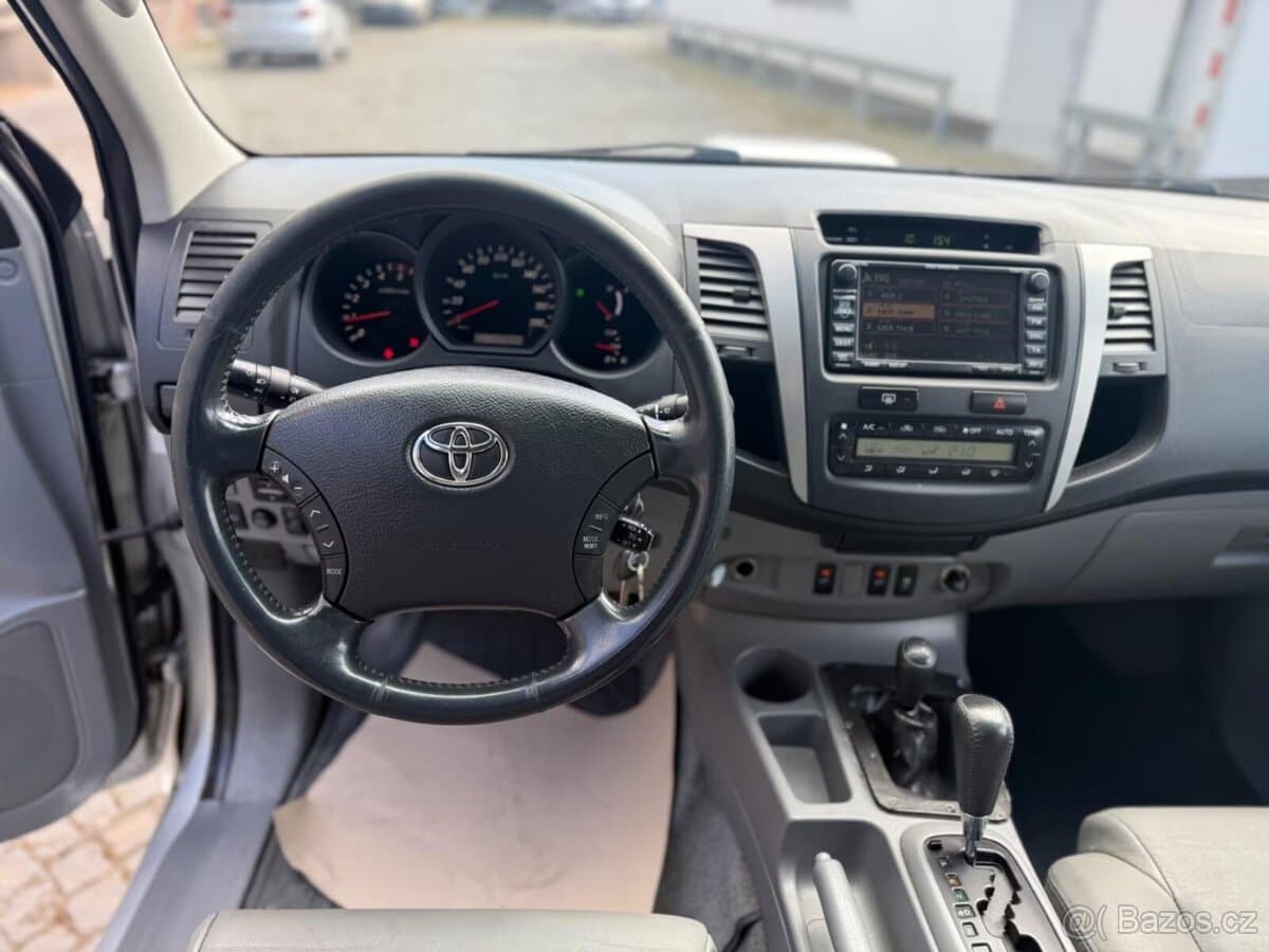 2009 Toyota HILUX - 17