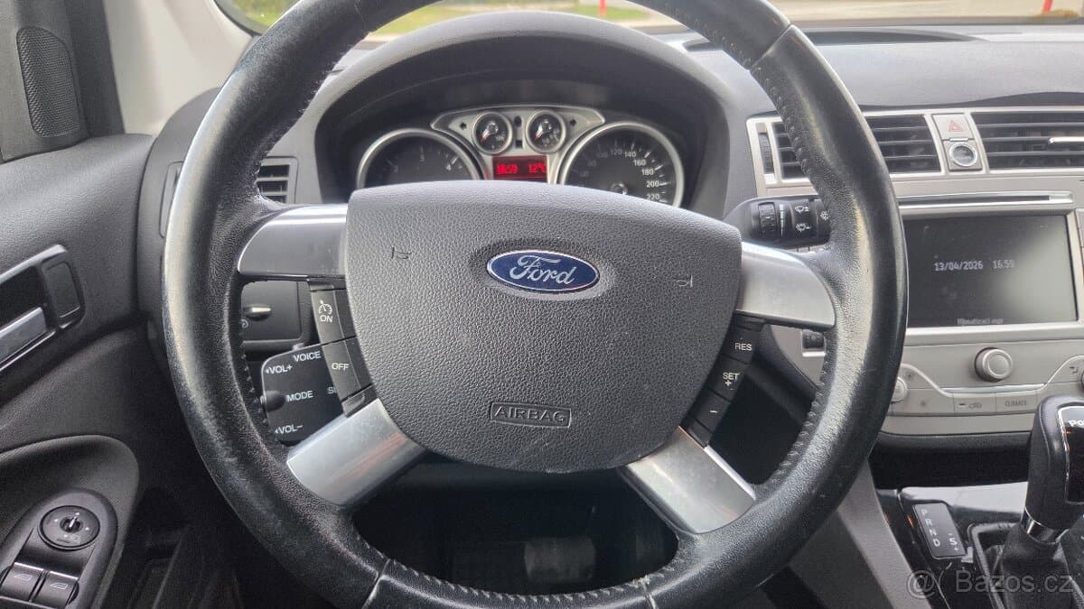 2012 Ford KUGA - 17