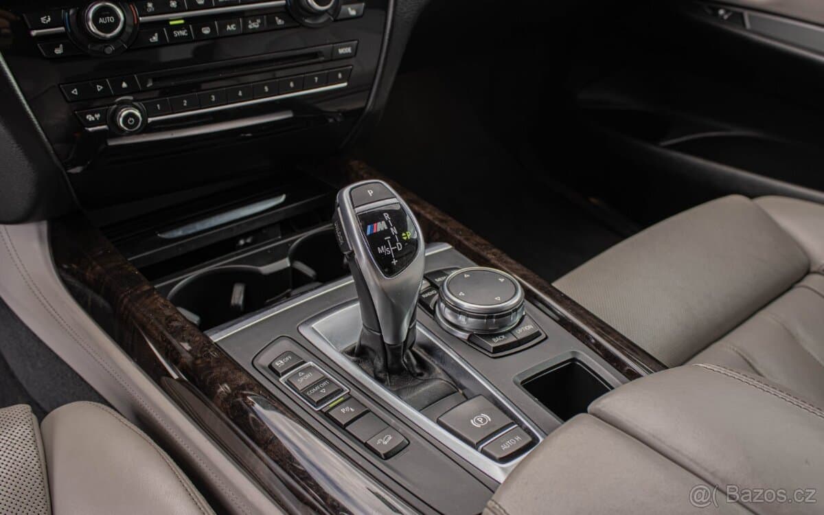 2016 BMW M5 - 17
