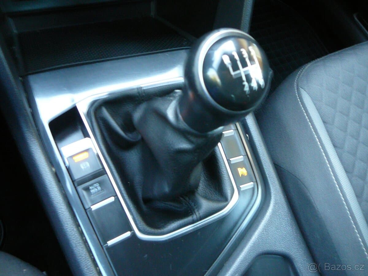 2018 Volkswagen TIGUAN - 17