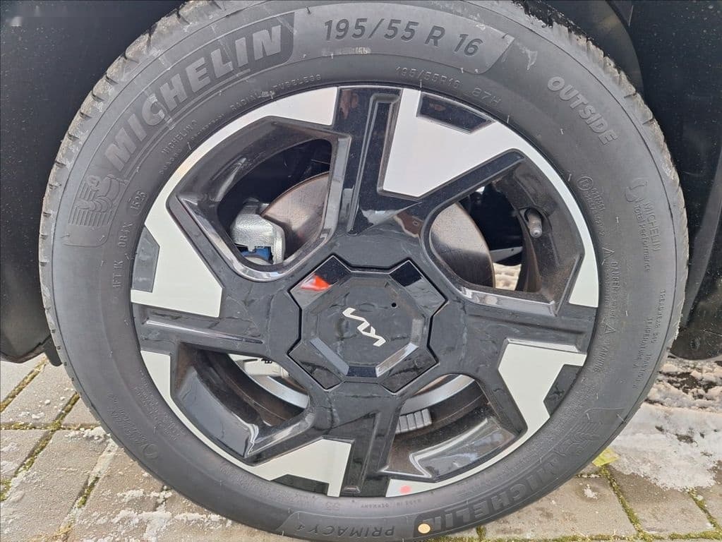 2025 Kia STONIC - 17