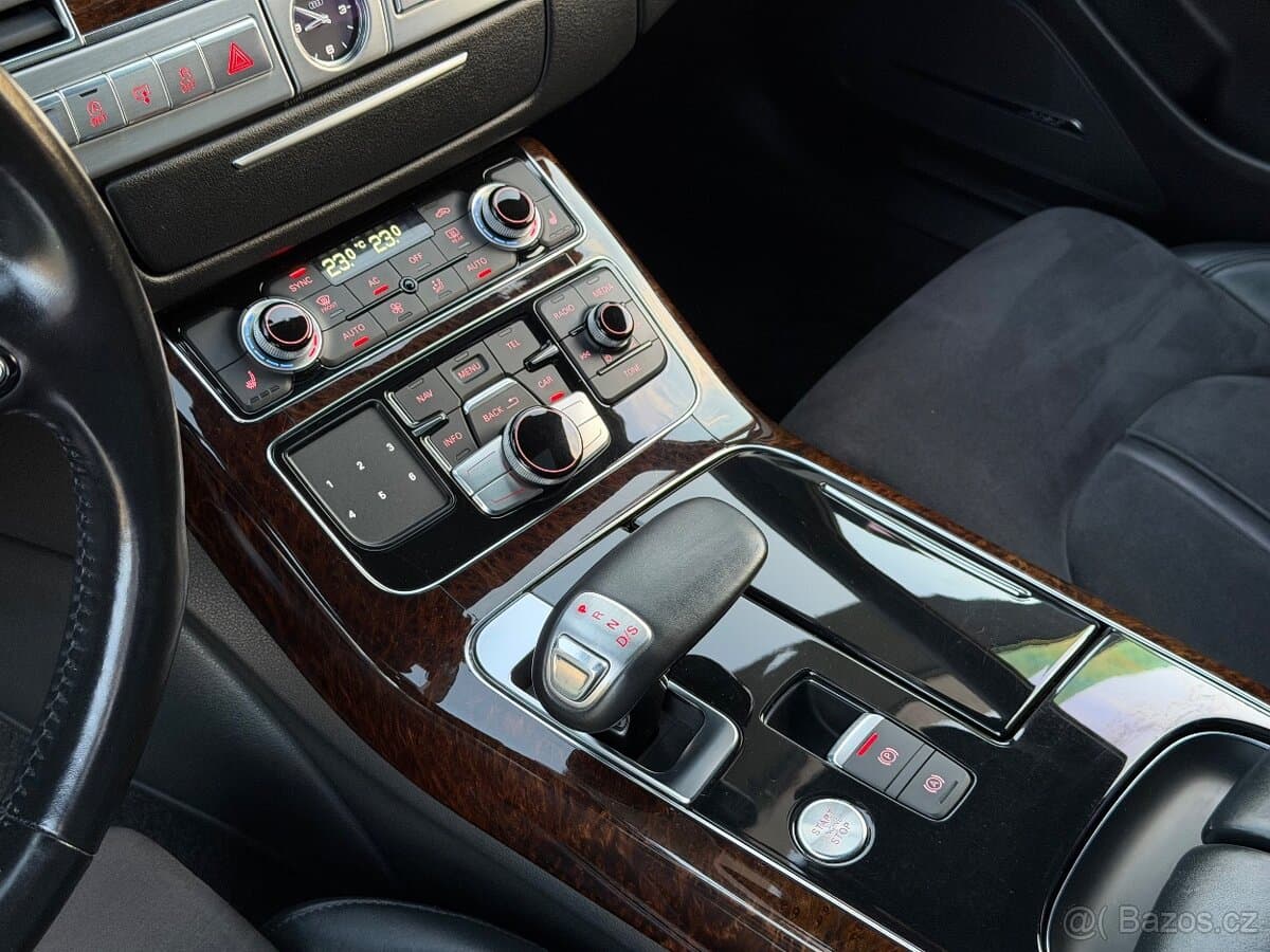 2012 Audi A8 - 17