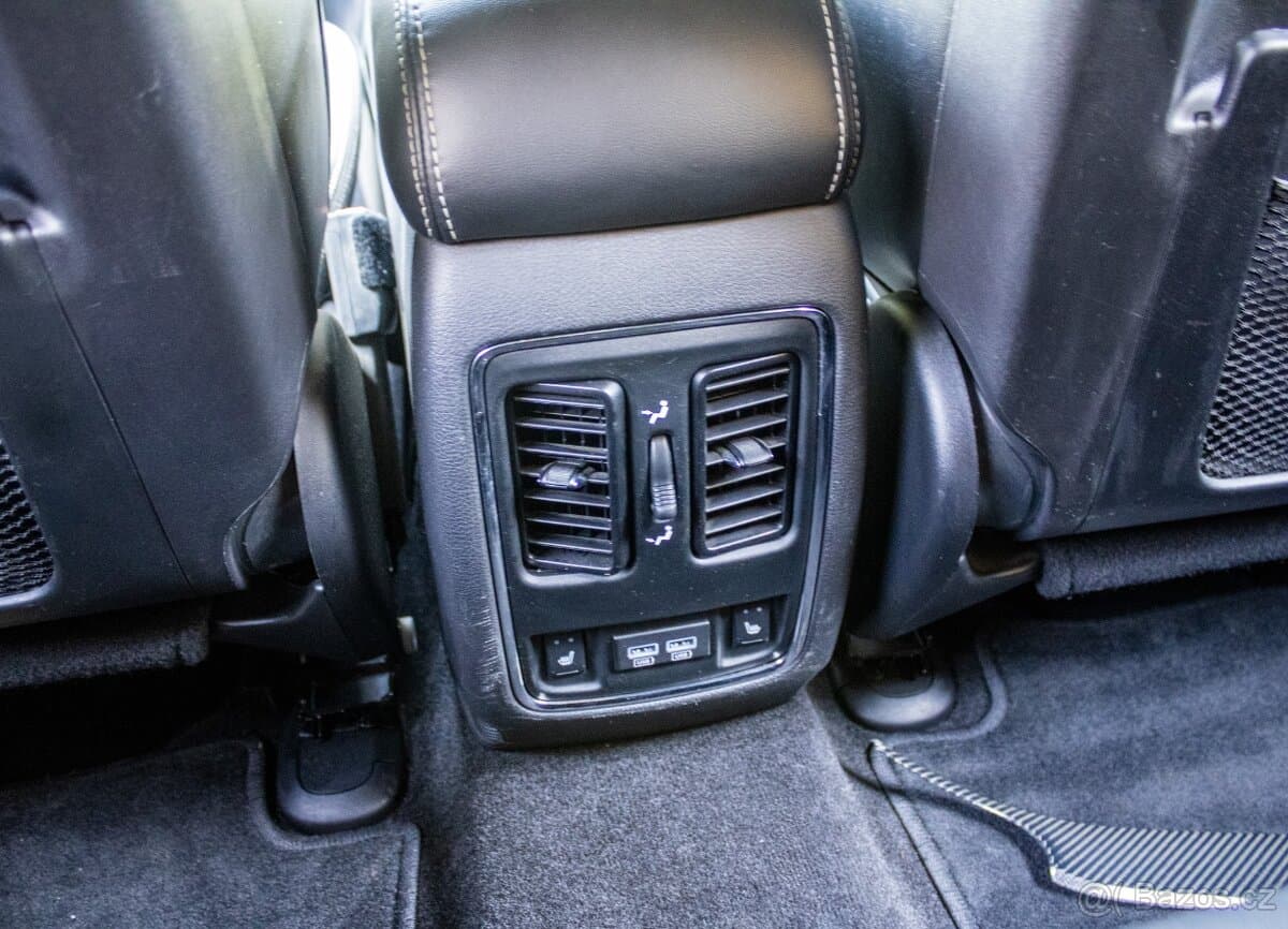 2015 Jeep CHEROKEE - 17