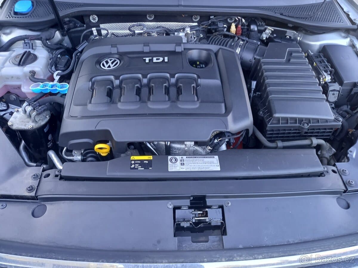 2015 Volkswagen PASSAT - 17