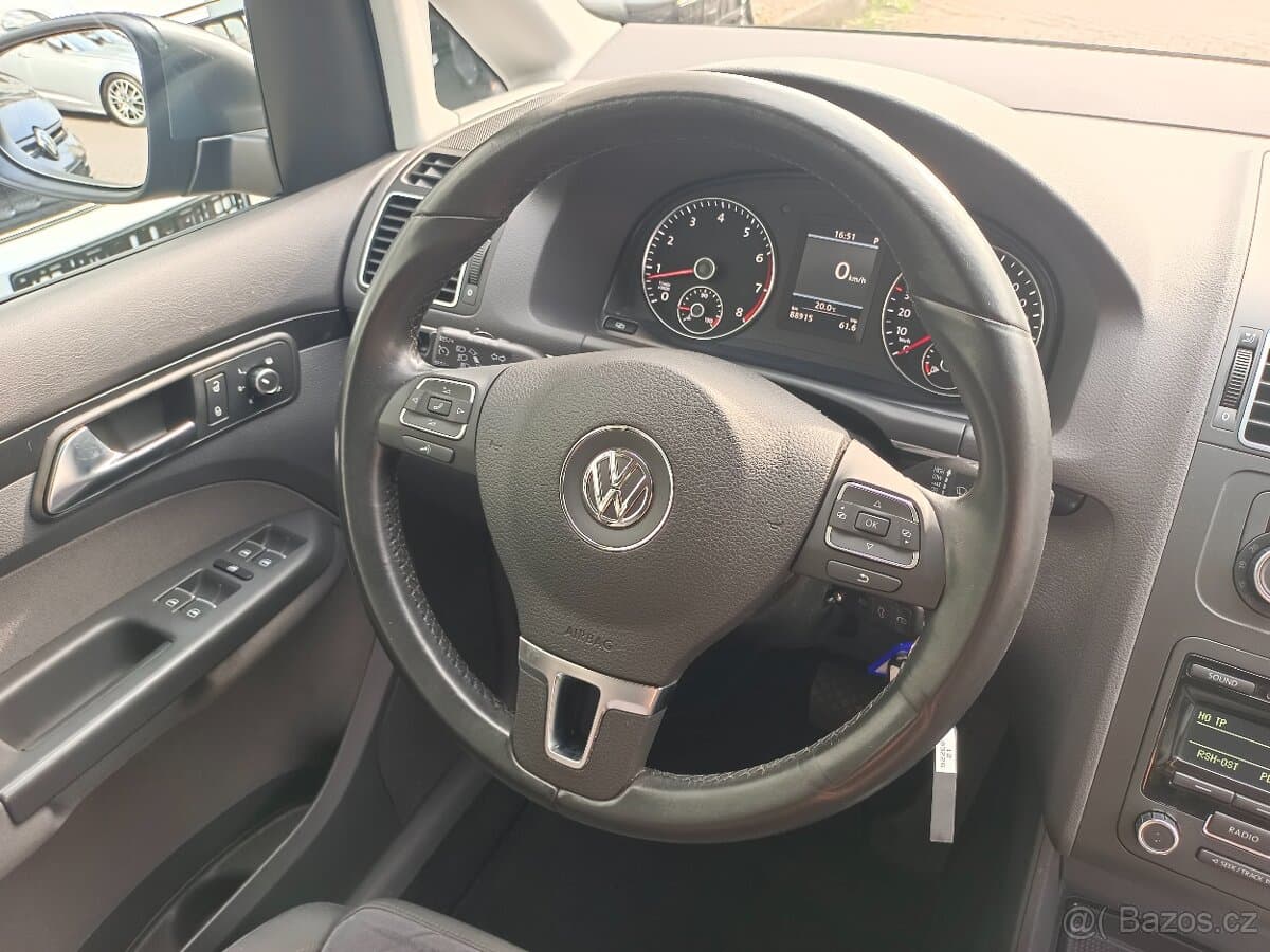 2011 Volkswagen TOURAN - 17