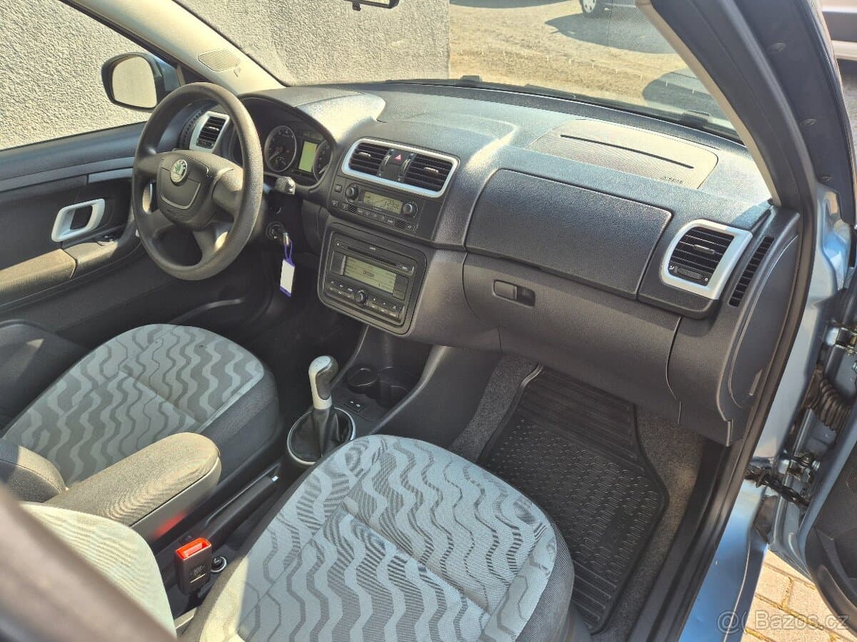 2010 Škoda FABIA - 17