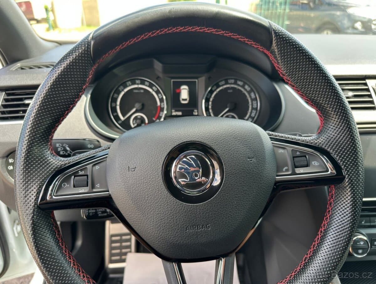 2015 Škoda OCTAVIA - 17