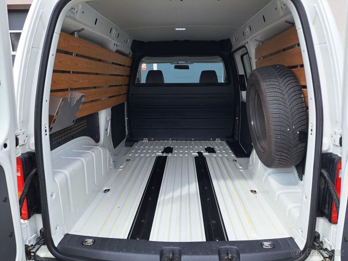 2019 Volkswagen CADDY - 17