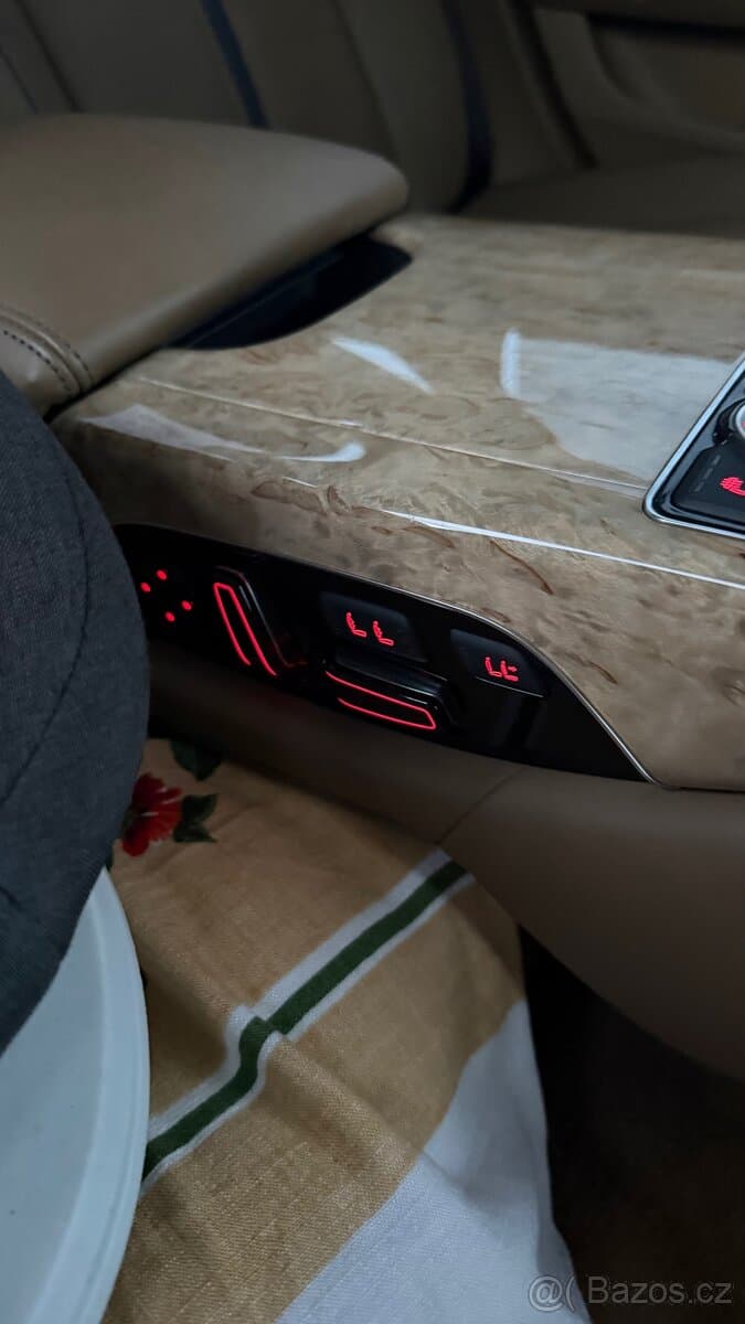 2013 Audi A8 - 17