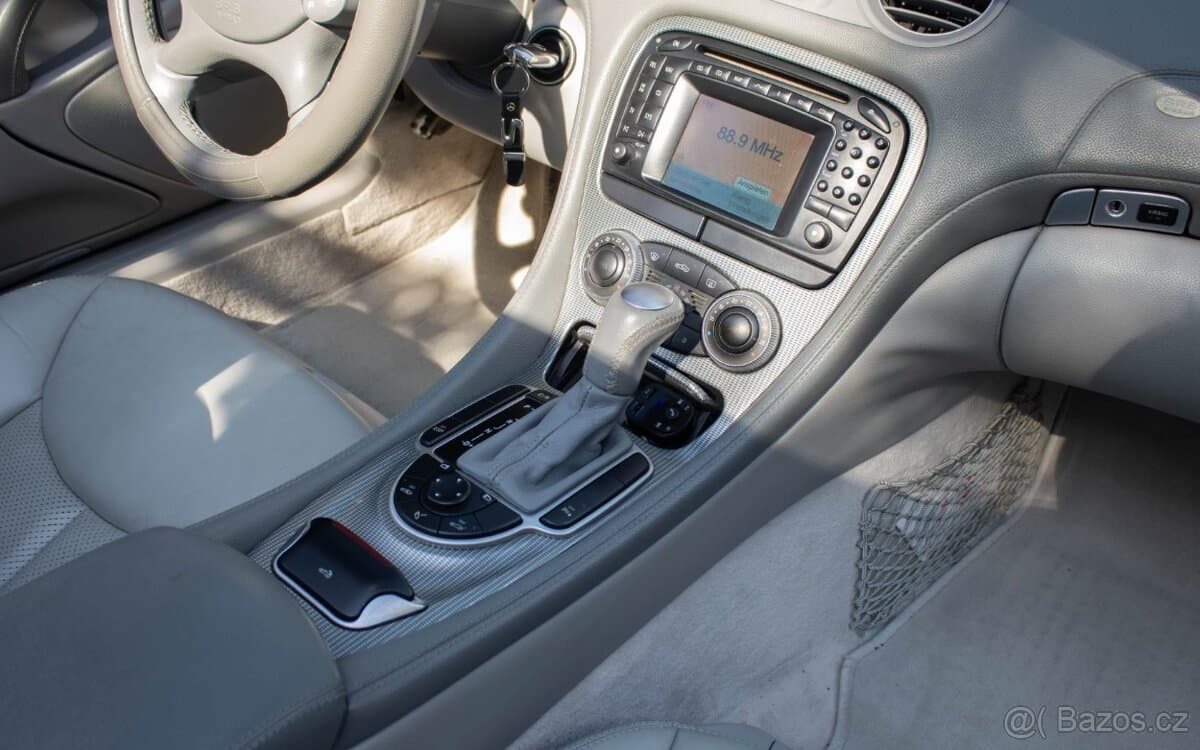 2004 Mercedes-Benz SL - 17