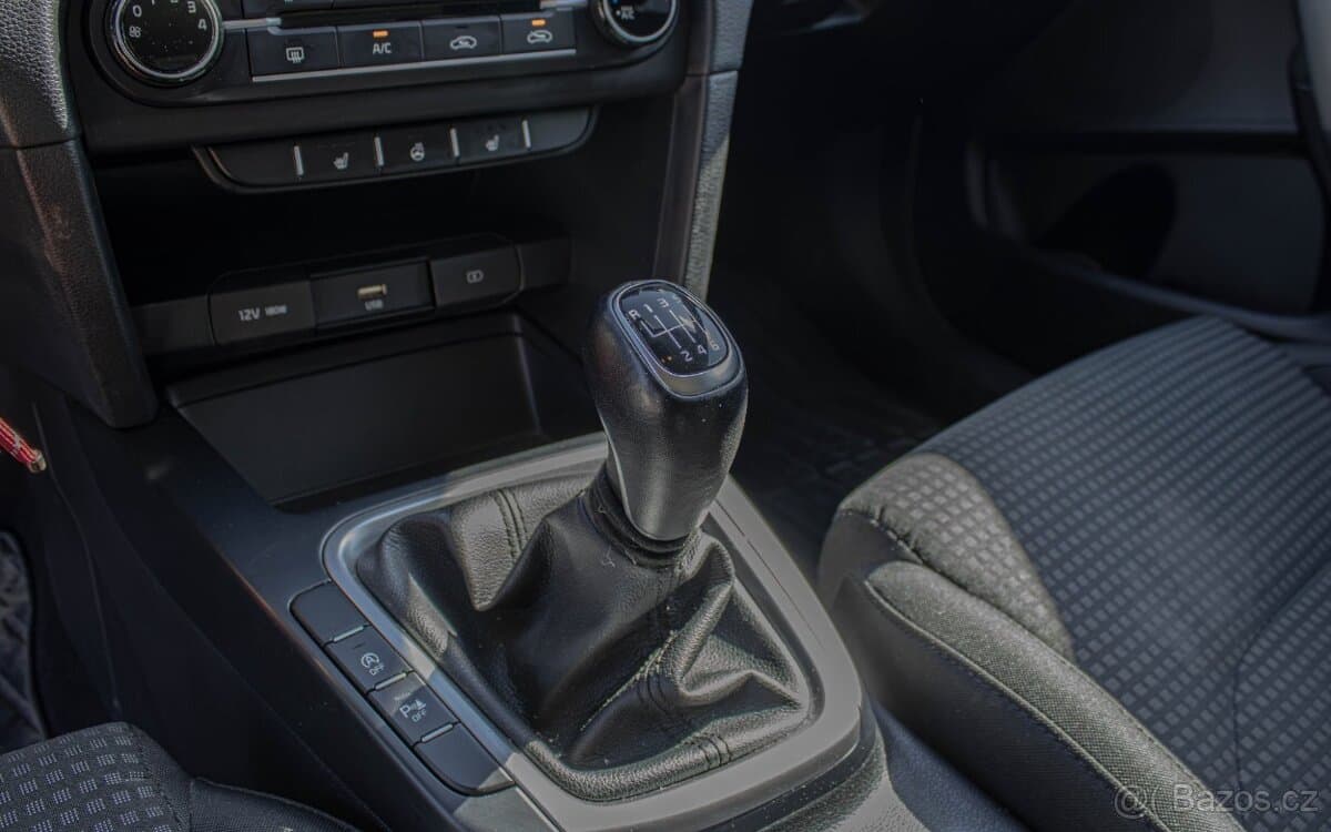 2021 Kia PROCEED - 17