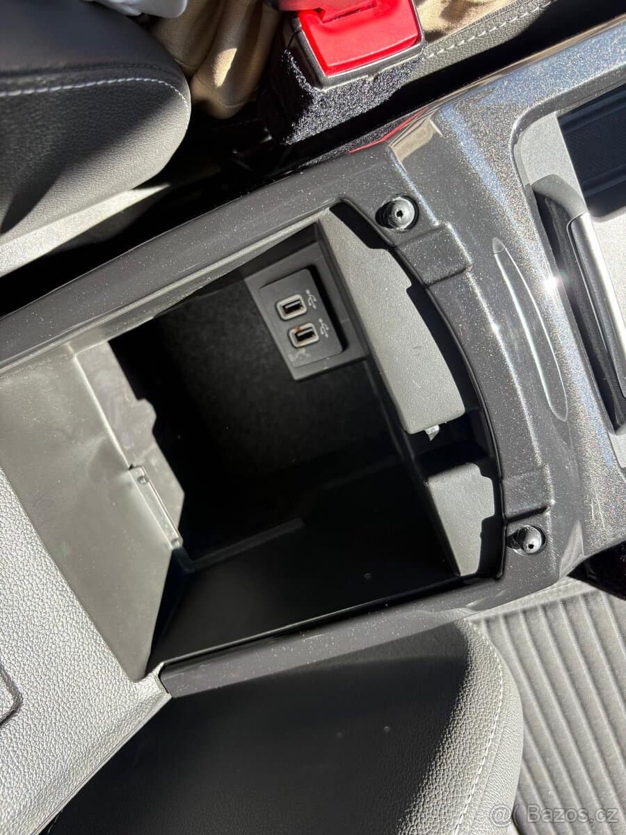 2019 Ford KUGA - 17