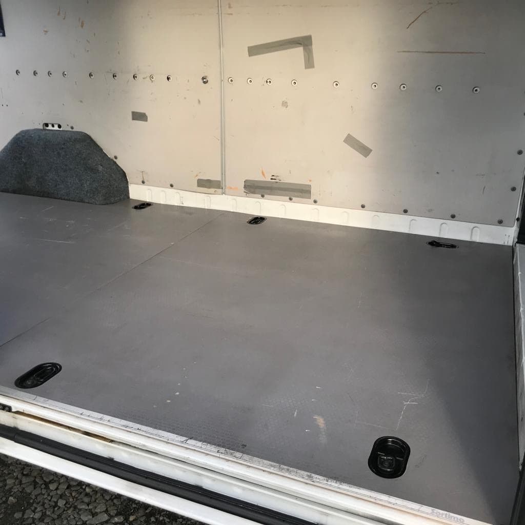 2011 Ford TRANSIT - 17
