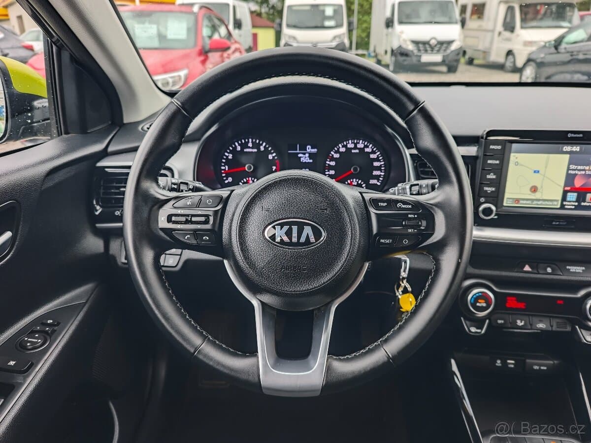 2019 Kia STONIC - 17