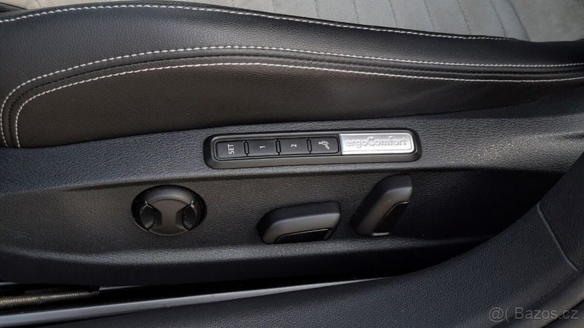 2016 Volkswagen PASSAT - 17