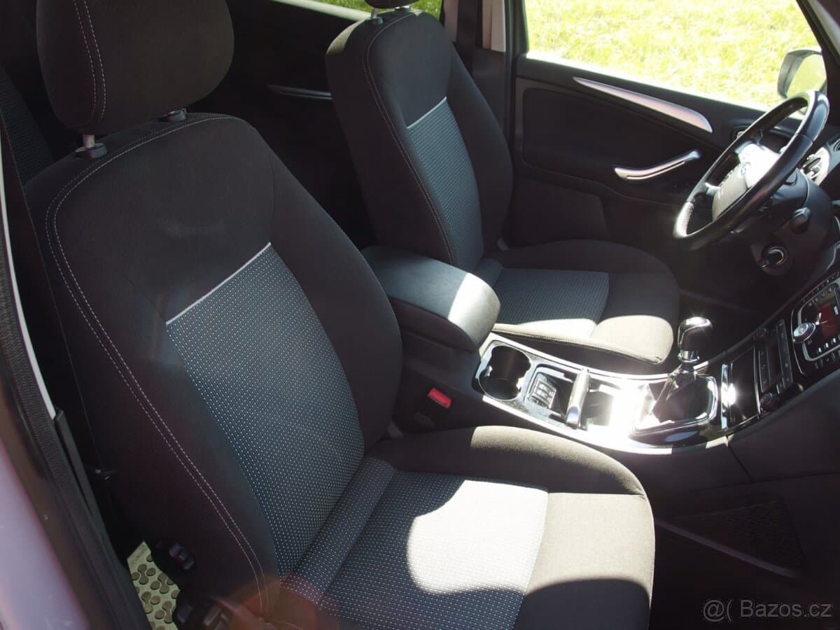 2010 Ford GALAXY - 17