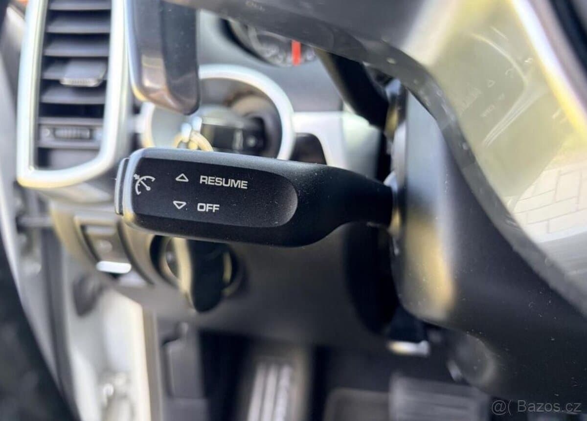2012 Porsche CAYENNE - 17