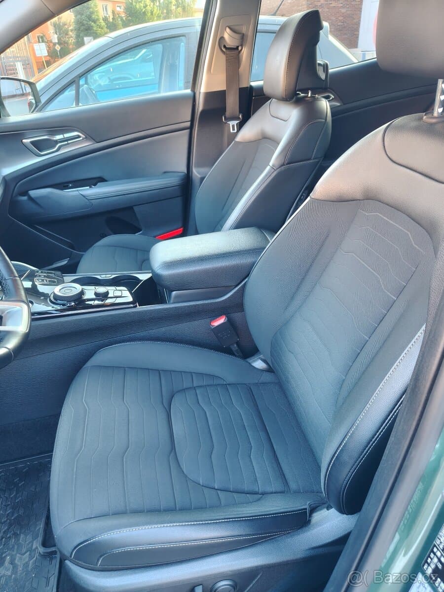 2023 Kia SPORTAGE - 17