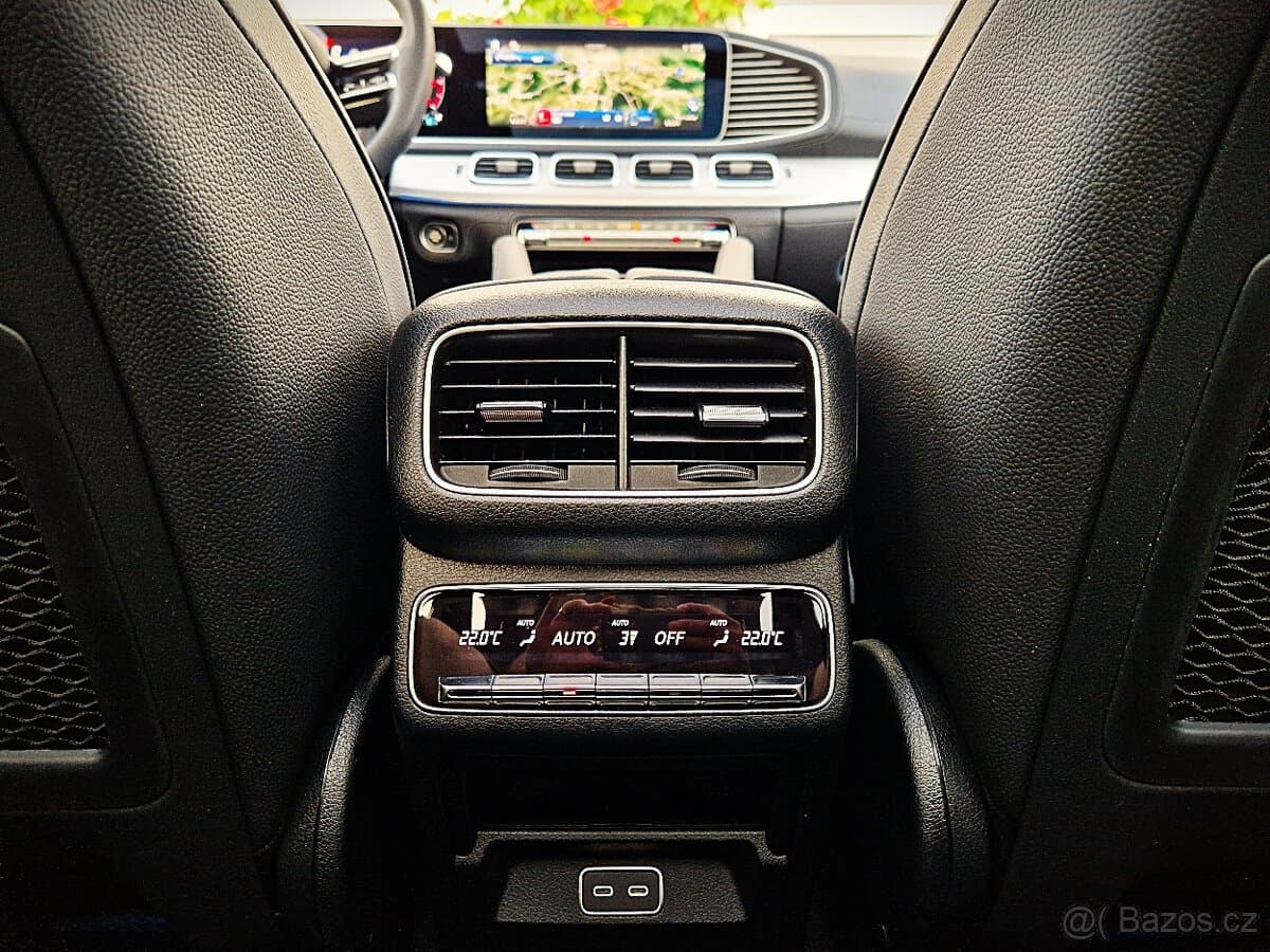 2025 Mercedes-Benz GL - 17