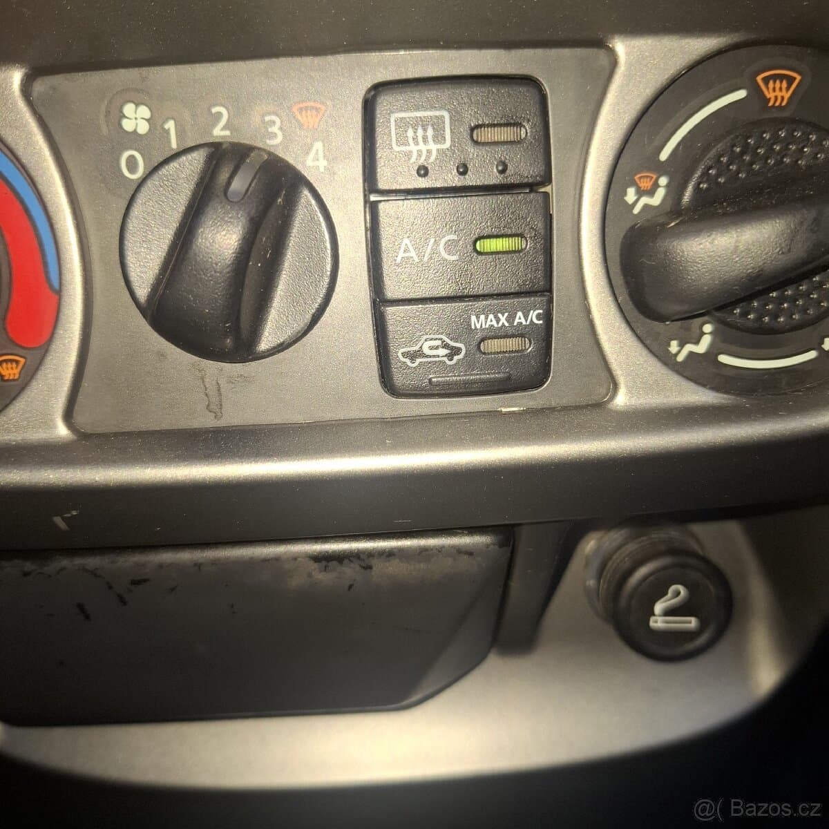 2004 Nissan TERRANO - 17