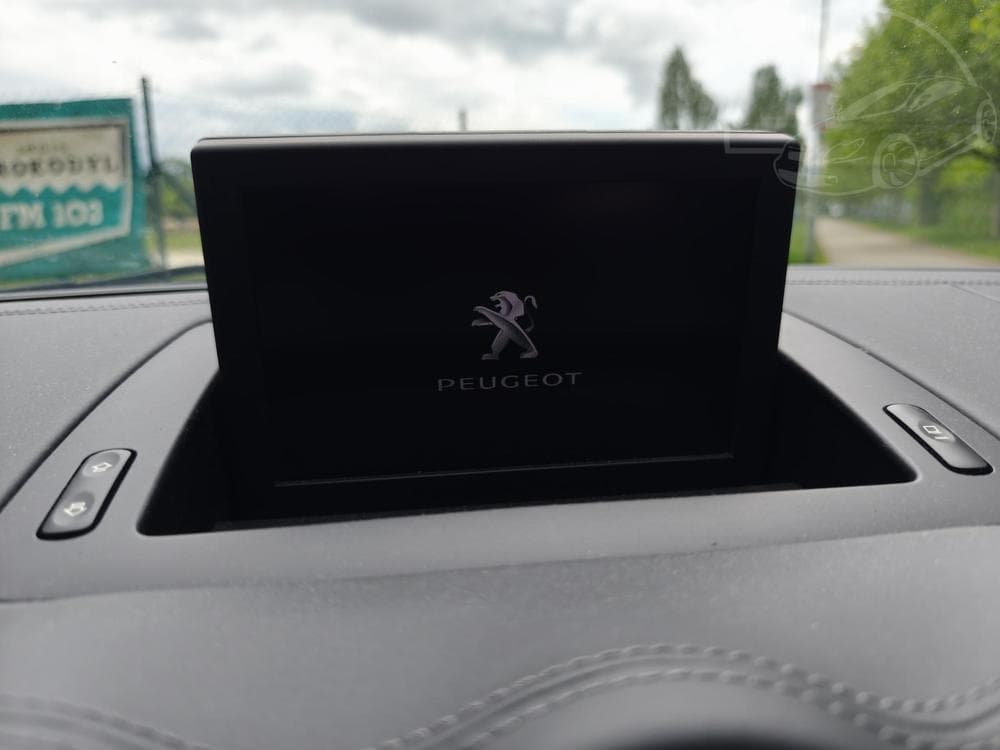 2011 Peugeot RCZ - 17