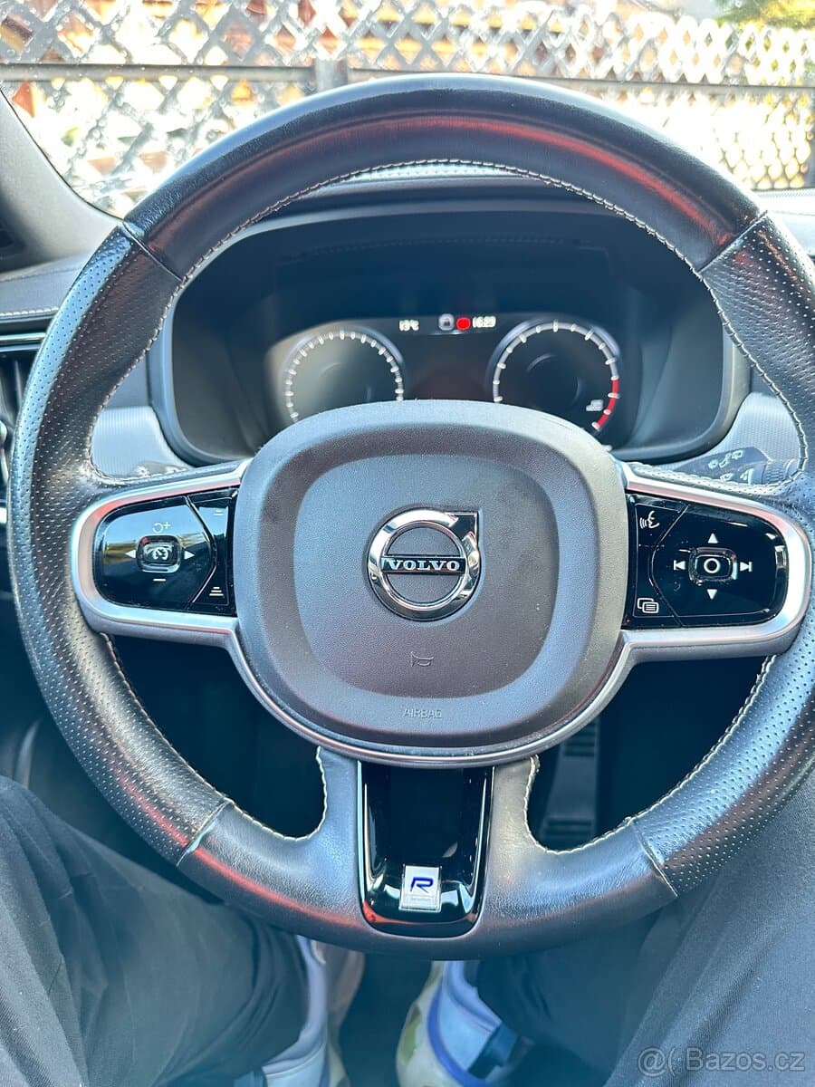 2019 Volvo V90 - 17