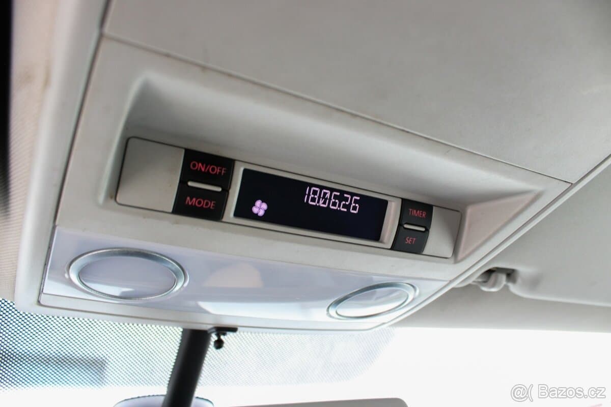 2012 Volkswagen CARAVELLE - 17