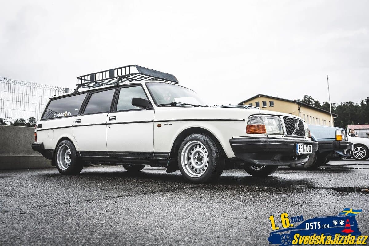 1991 Volvo 240 - 17