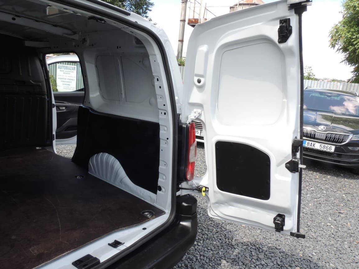 2023 Fiat DOBLO - 17