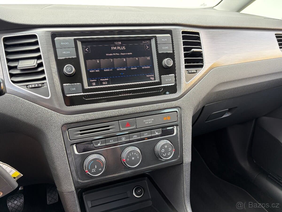 2018 Volkswagen GOLF - 17
