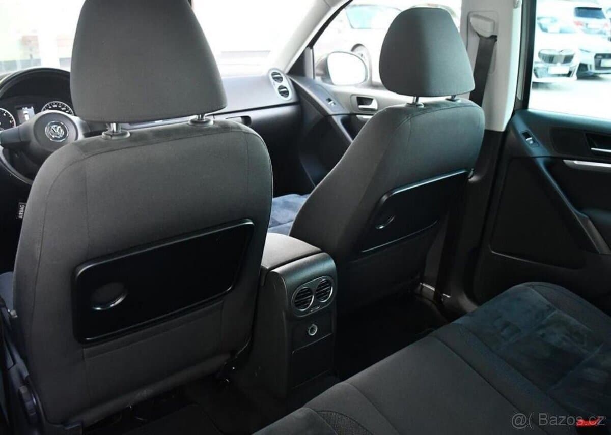 2012 Volkswagen TIGUAN - 17