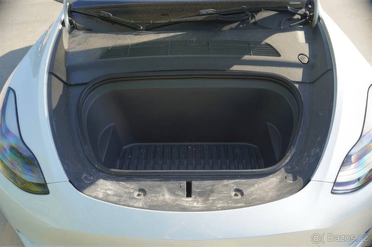 2022 Tesla MODEL Y - 17