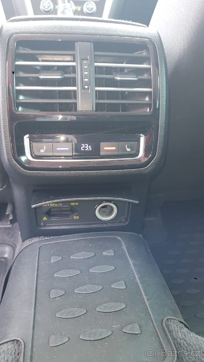 2017 Volkswagen PASSAT - 17