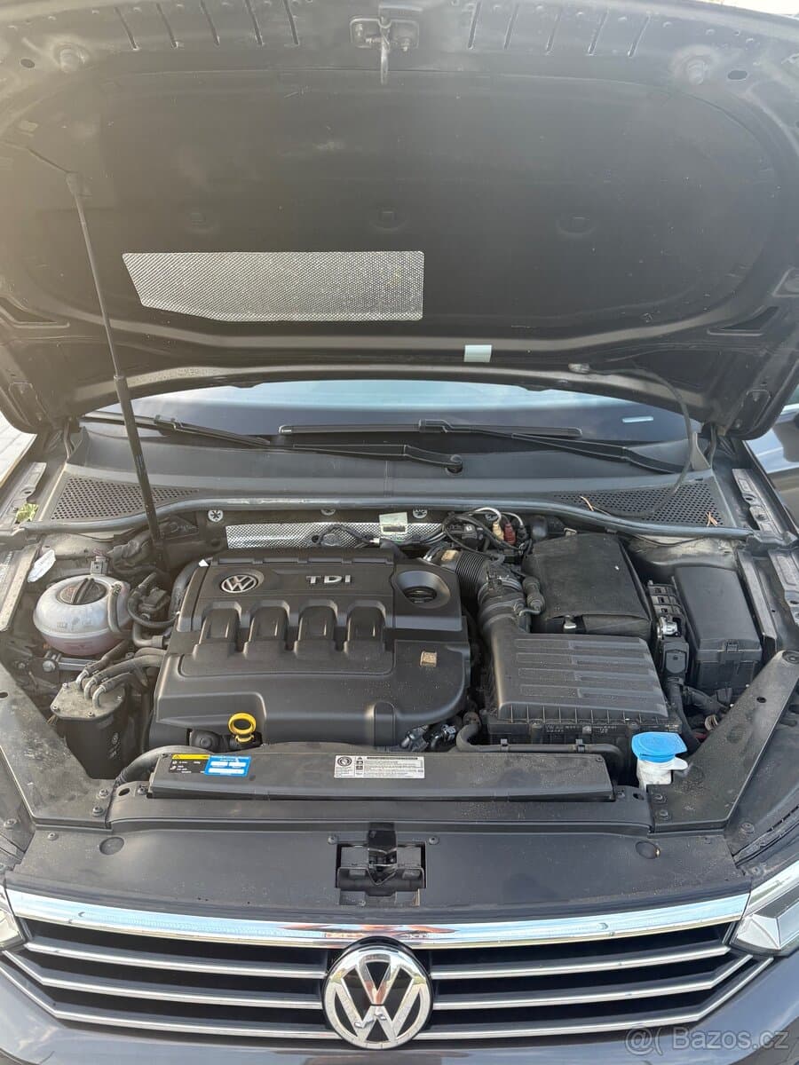 2015 Volkswagen PASSAT - 17
