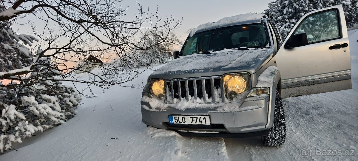 2008 Jeep CHEROKEE - 17