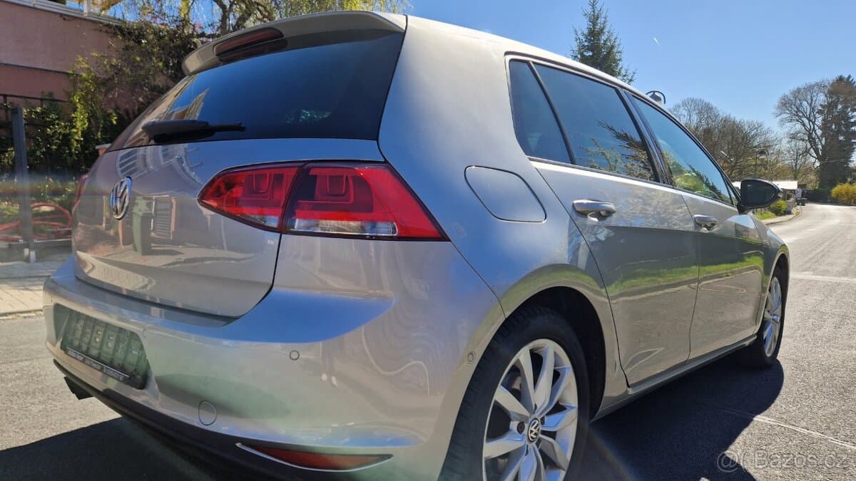 2015 Volkswagen GOLF - 17