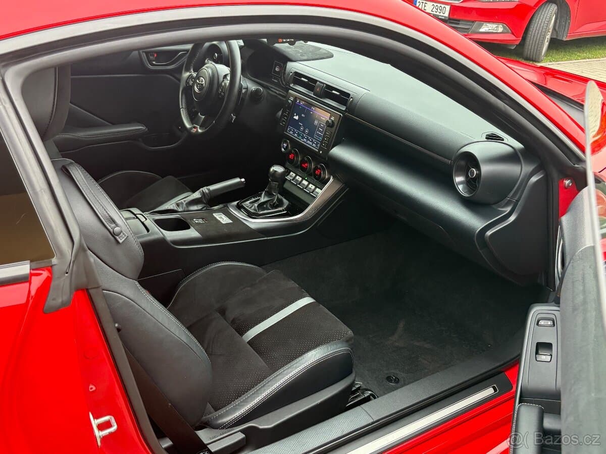 2023 Toyota GR86 - 17